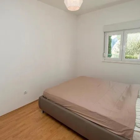 With Parking Space - 21058 Appartement *