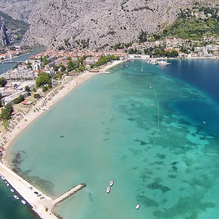 Apartamento With A Parking Space - 21058 Omiš